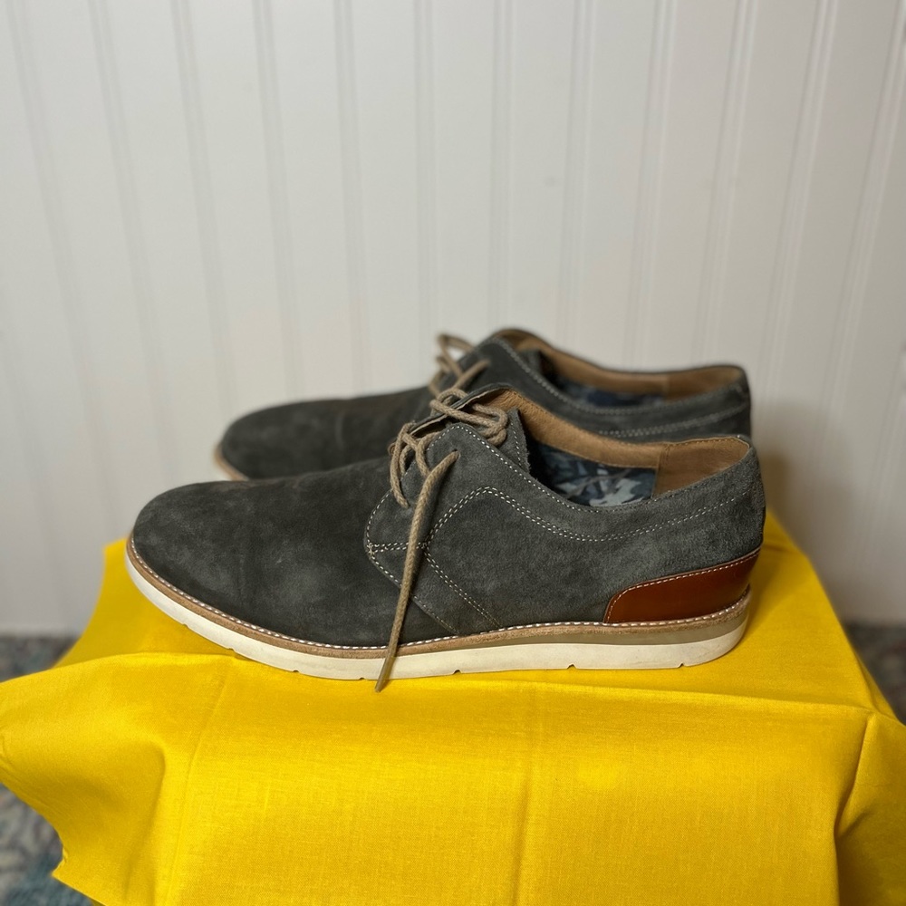 Johnston and Murphy suede and leather men’s 9.5